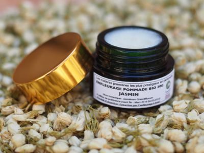 Jasmine enfleurage pommade